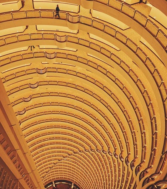 Grand Hyatt Shanghai спиральный атриум в фильме Ультрафиолет